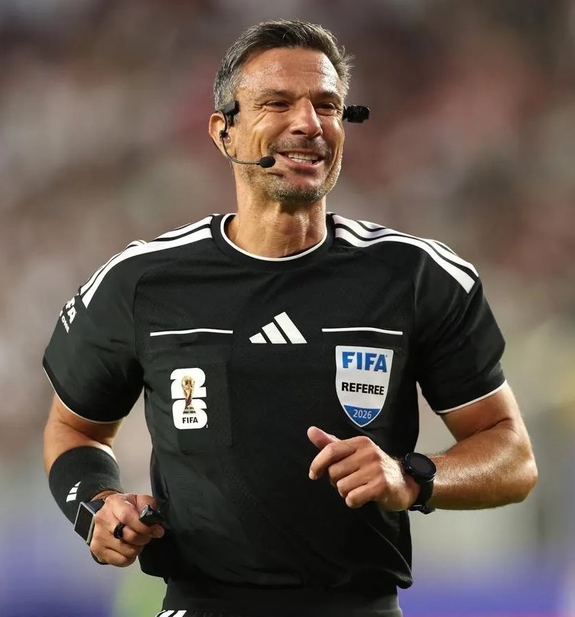 ActuFoutreOff's tweet photo. 🚨💣 BREAKING ! La Fédération Argentine de football a proposé 100 millions à l’arbitre de la finale, Slavko Vinčić 🇸🇮🤯

Il a toutefois décliné l’offre lorsqu’il a réalisé qu’il s’agissait de pesos argentins 🇦🇷❌

(@LaureBoulard) https://t.co/hpC7kCwihm