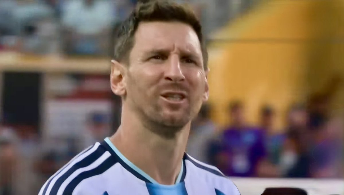 EyesClips's tweet photo. This is how it ended between #MessiVsYamal @ #FIFAfinals https://t.co/bn9l6VwUKs