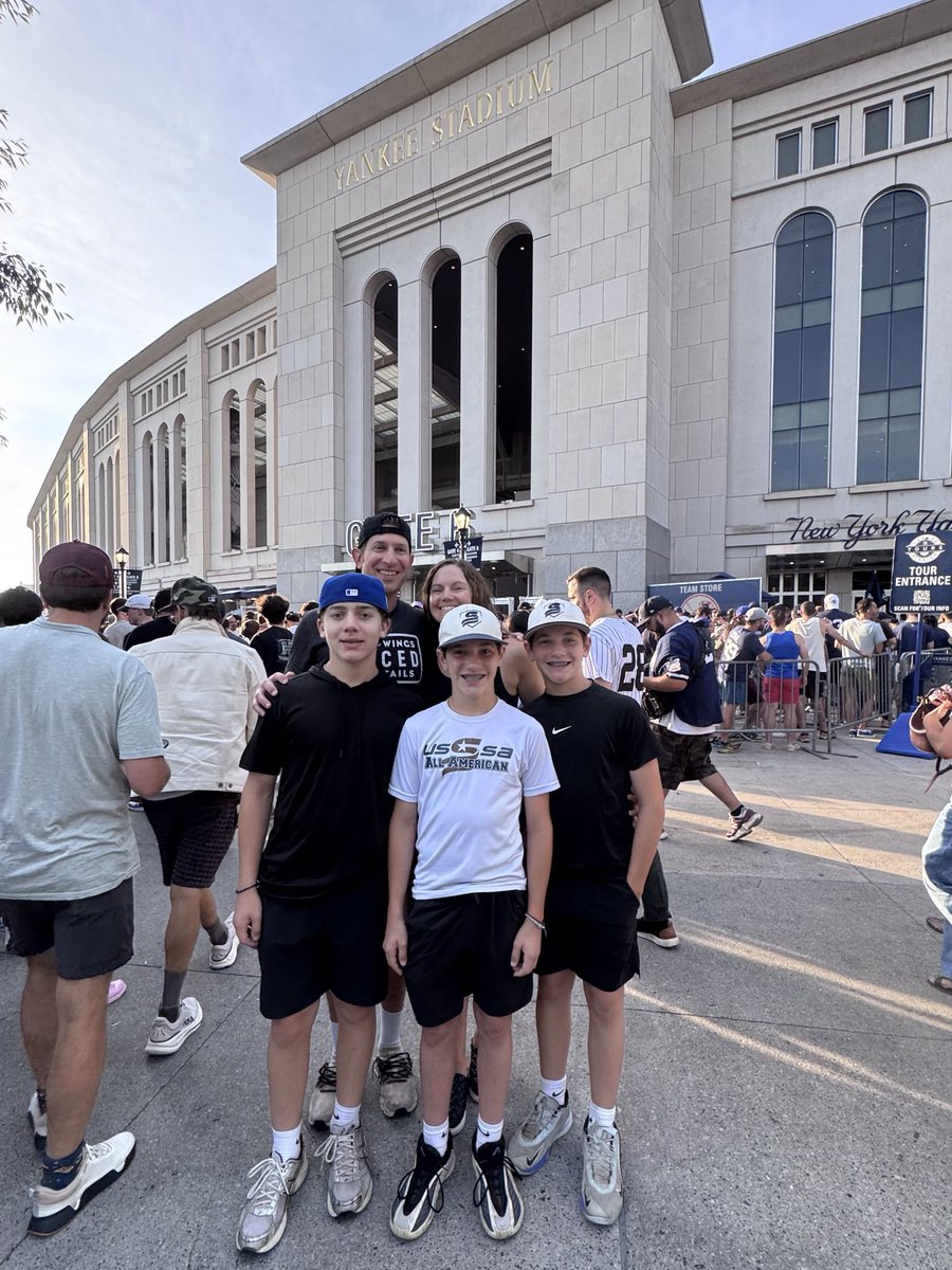 jeremyrmiller's tweet photo. We celebrated Janel’s birthday in NYC with a @Yankees game, @FanaticsFest, @WWE Saturday Night’s Main Event at Madison Square Garden, #SummerSlam Kick-Off, site seeing, and of course, pizza slices &amp; deli sandwiches! And I think we only took the wrong subway once. https://t.co/jvQVTZSeu5