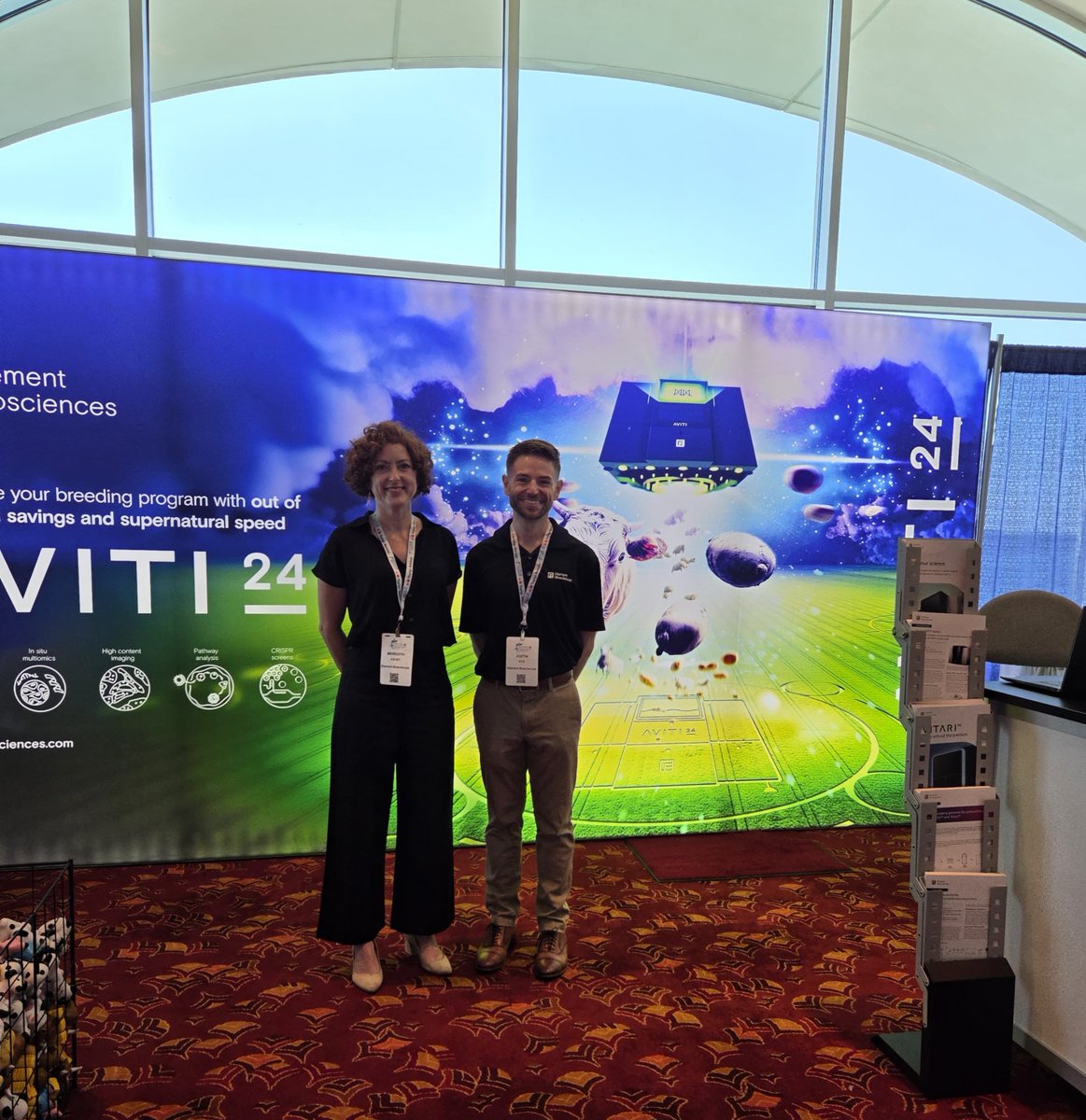 ElemBio's tweet photo. More great stories from WCGALP 🐄🐕 Frances Chen on genotyping pipelines for working dog breeders, Jesse Hoff of Grimmius Cattle on bringing genotyping in-house, and our own Justin Kos leading a workshop on moving from microarrays to AVITI™. Great conversations all around! 🧬

#WCGALP2026 #Sequencing #AVITI