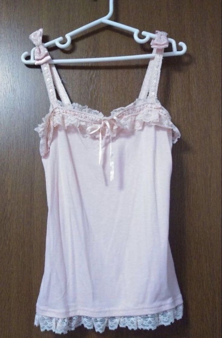 cadaver_dollie's tweet photo. let pinterest pick my fit !! 🦄🎀🐜🎡

- top
- bottom
- shoes
- accessories

i think its cute i dont really like shorts but the fit is nice https://t.co/CAG8DZQVgX