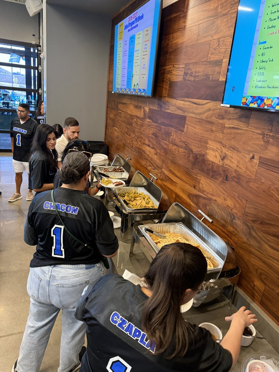 ๐๐ผ๐ป ๐๐น๐ผ๐ฟ๐ฒ๐ tweet media