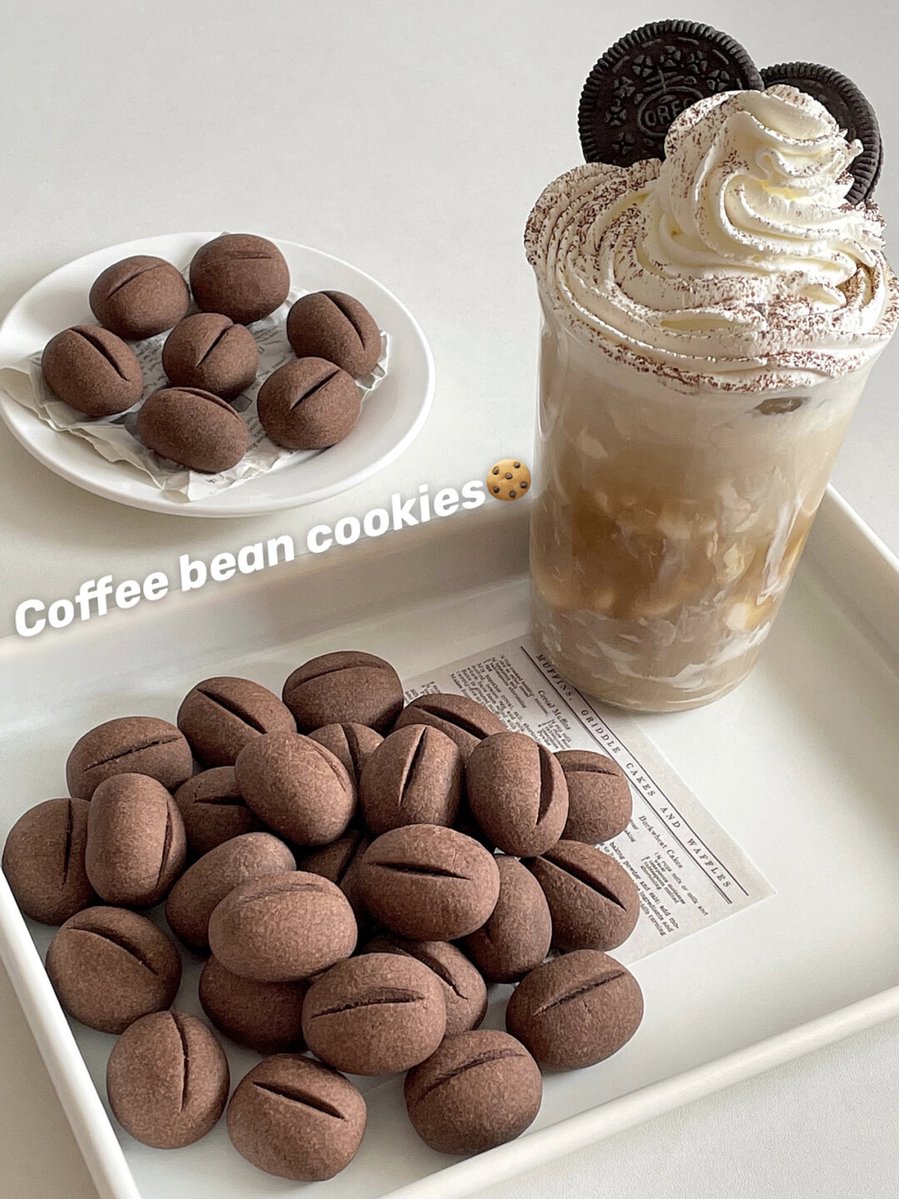 hyojeong1995's tweet photo. Just tried the new zero-waste coffee shop downtown—their oat milk latte + upcycled cookie combo is a game-changer for my lazy Sunday!  #NewLocalVibe， https://t.co/HjALuGHIZt