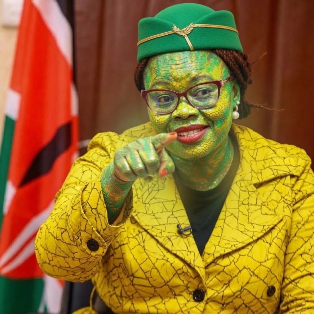 Shujaa2021's tweet photo. @jmuragengunjiri Wueh 🙄acrobatics have started already! A chameleon would be impressed 😡 Mama pia yeye ni #WANTAM☝🏿 https://t.co/bqg0N98jUv