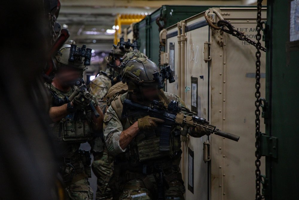 GS5913's tweet photo. MSRT-E

LCF-24: Maritime Interdiction Operation Full Mission Profile rehearsal
https://t.co/vg5SZKnup2 https://t.co/mXRKN8vEu0
