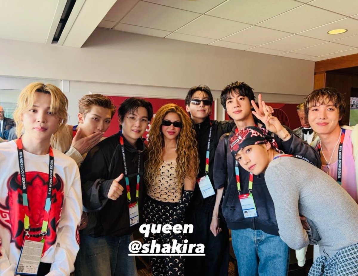 winnttaebear's tweet photo. BTS WITH SHAKIRA https://t.co/hLn0PsFZGk
