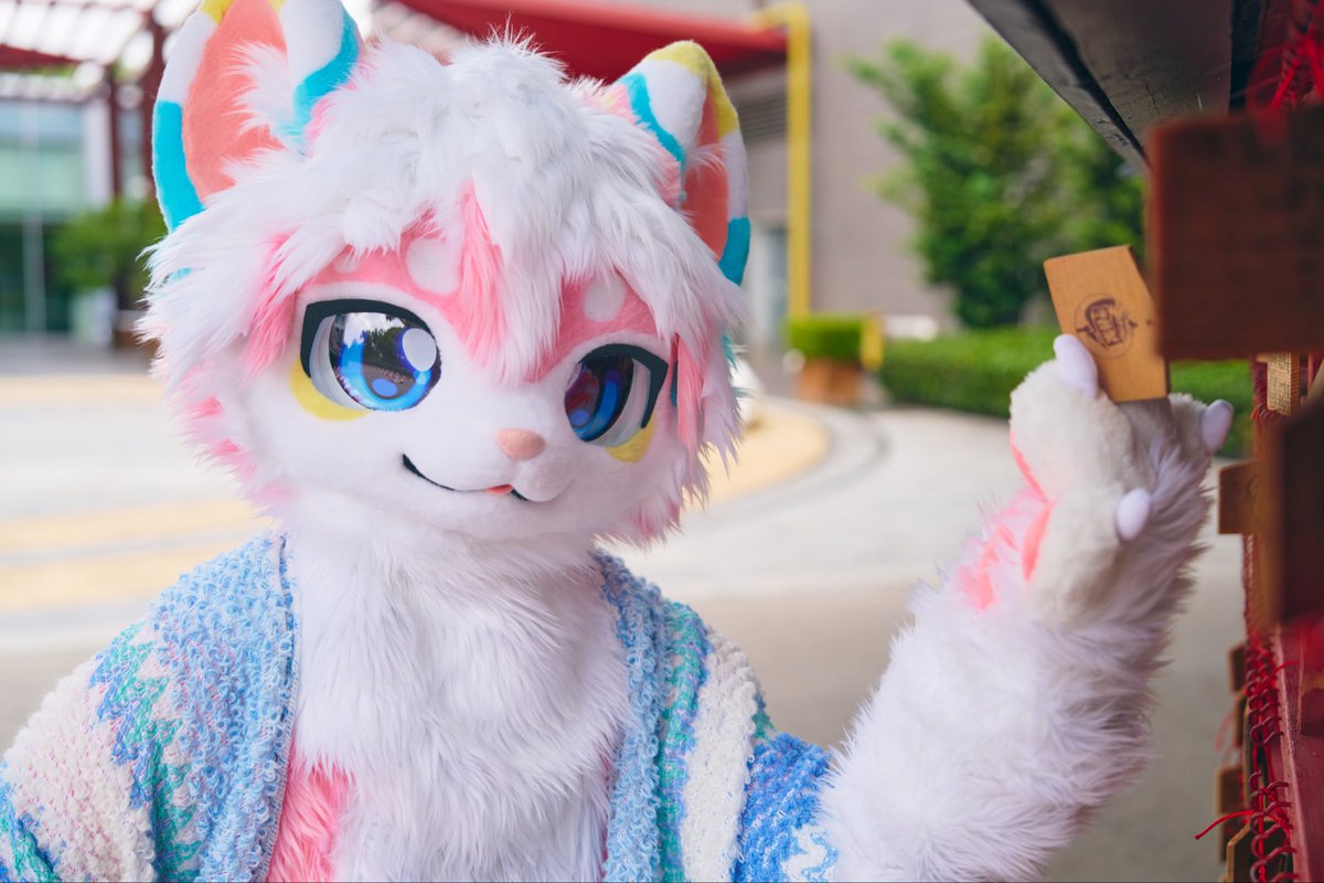 YANT0104's tweet photo. #Fursuit 
貓貓看看👀🐱
～～～～～～～
📷：@SoyaOWO 
#Furry #fursuitevery #兽装 #Fursuiteveryday https://t.co/uoaEuCIDU5