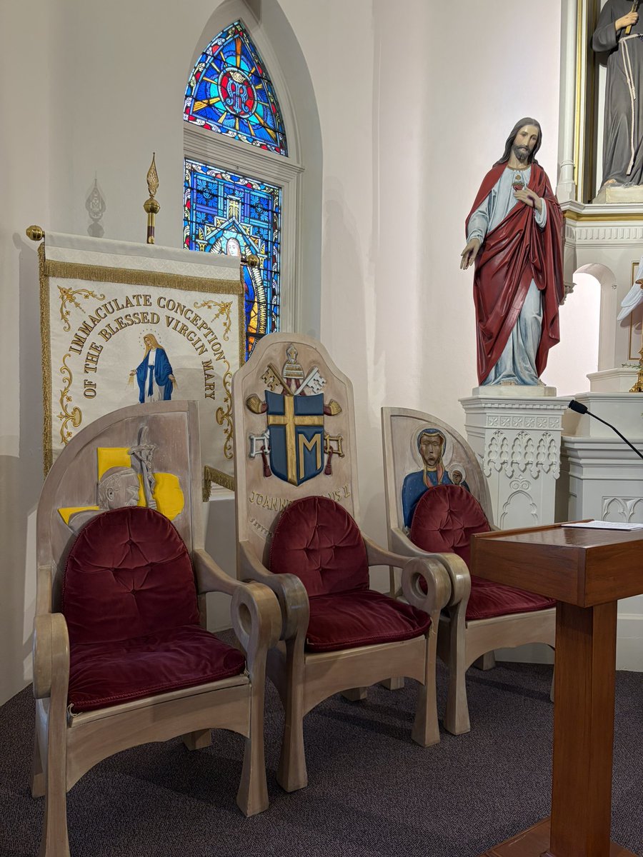 Xopherwolfgang's tweet photo. The chair of pope John Paul ll https://t.co/MEpnYWP3g1