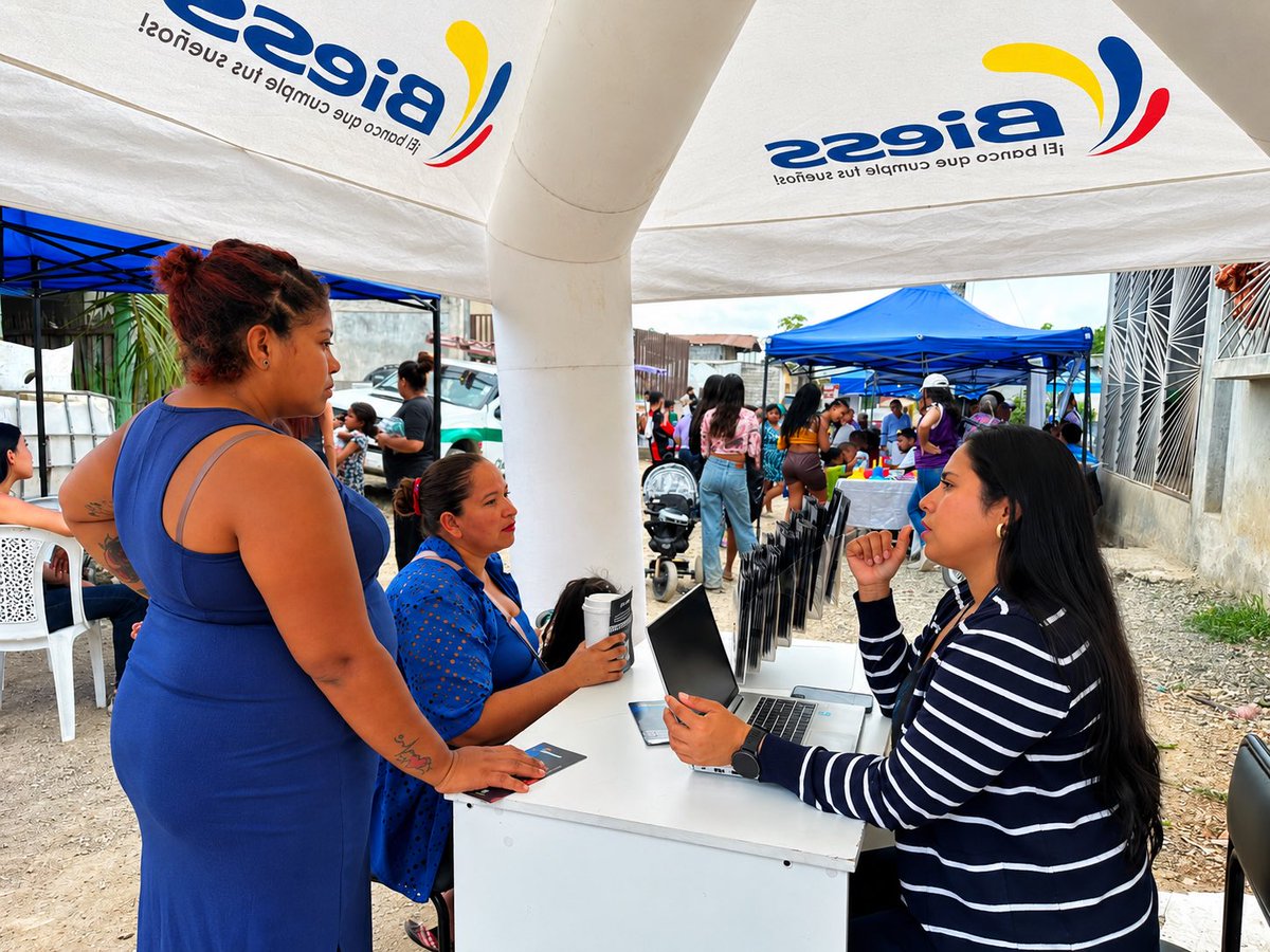 BiessEcuador's tweet photo. 📍Guayas | Brigada Social
#ElGobiernoATuLado

Seguimos acercando nuestros servicios a la ciudadanía. 

Hoy, participamos en la Brigada Social en el sector El Recreo - cantón Durán. Allí brindamos información y asesoría personalizada sobre nuestro préstamo hipotecario Credicasa. https://t.co/2fUnozZFnQ