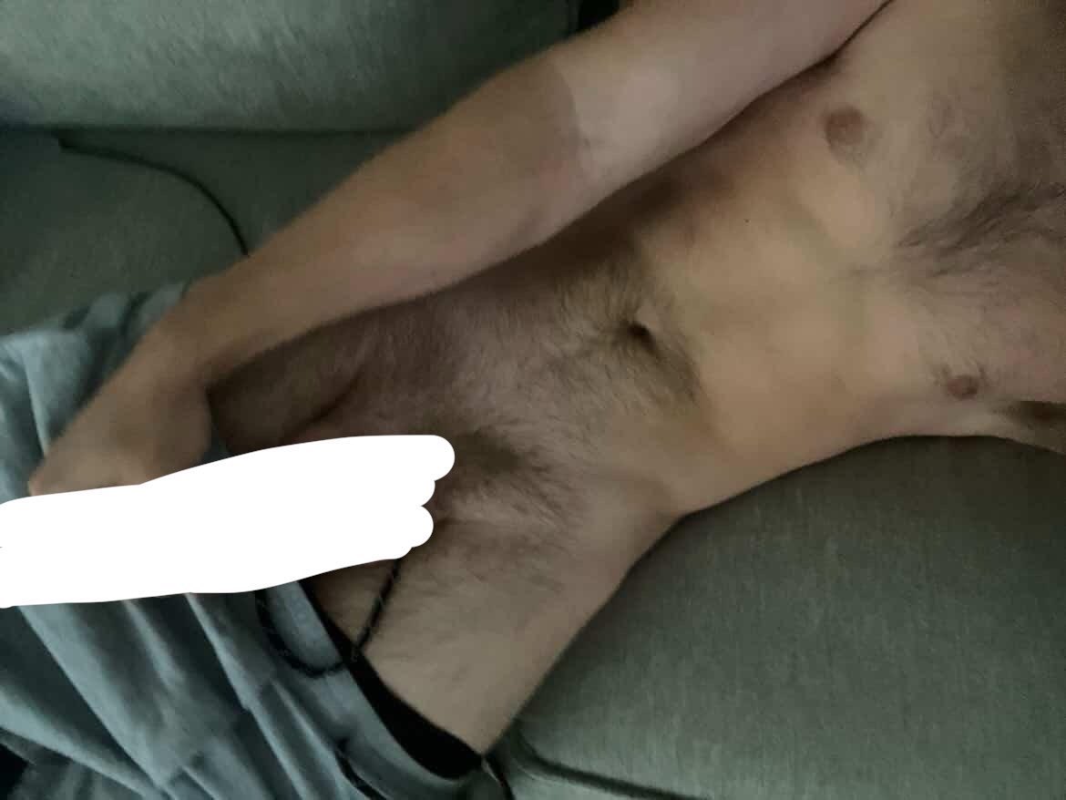 Tylaunders's tweet photo. you know u wanna see this thick 8 inch white cock, dm me https://t.co/EbCeuQboFZ