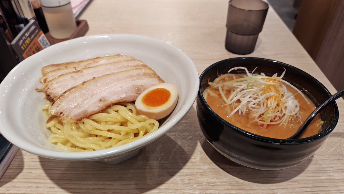 shellyozakin's tweet photo. 萬馬軒大森店
味噌つけ麺🍜 https://t.co/U4SiYvU7f1
