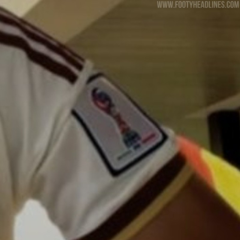 Footy_Headlines's tweet photo. The fakest World Cup badge there is https://t.co/S5CM52wx0p
