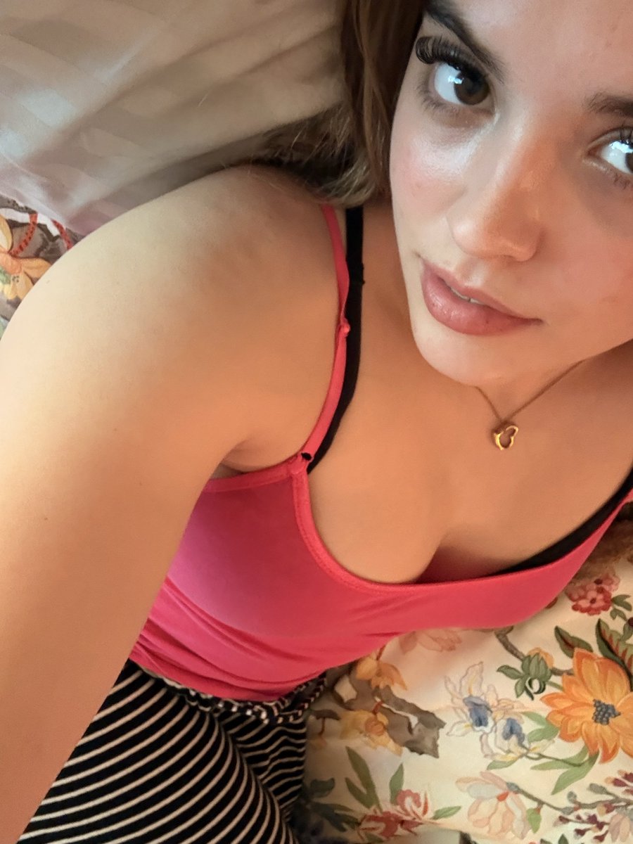 paygodlauren's tweet photo. who needs to be ruined tonight?? https://t.co/lXT8FjFfcN