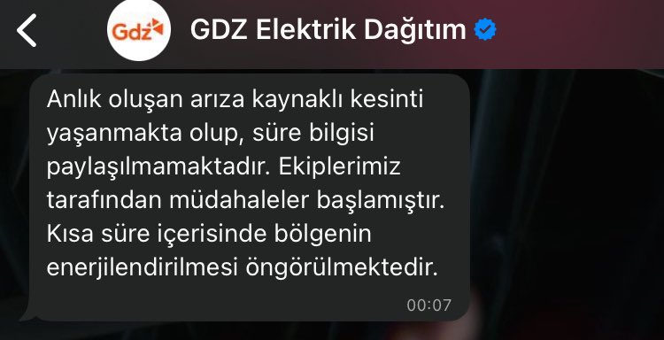 MudurOfDrama's tweet photo. Bıktık artık. 6 saattir elektrik yok. 
Doğru düzgün bilgilendirme yok. Otomasyon cevaplar. Yüksek fatura almayı biliyorsunuz 2 haftada 4 defa bozulan elektrik sistemini düzeltemiyorsunuz. Hastası olan var, yaşlısı var. Kim hesap verecek. @gdzelektrik https://t.co/OQAW4yIMTv