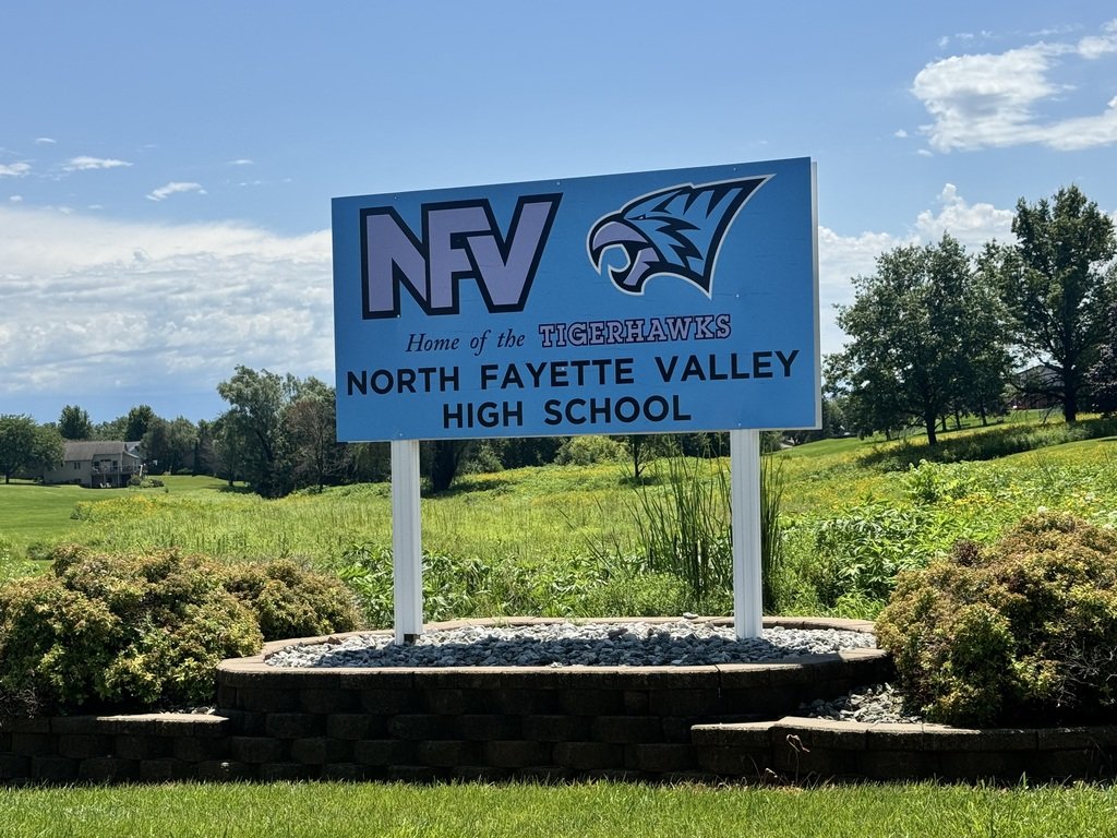 KeystoneAEA's tweet photo. Keystone AEA Corner to Corner Tour continues Day 5!  Barb and Annette traveled to North Fayette Valley CSD and Supt Joe! We learned about new hires,  district data,  and collaborations happening in the district! 

#SelfieWithSupt #GroundedForGrowth #KeystoneRoadReport https://t.co/9OmPCO8oqE