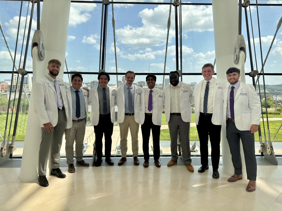 KansasCityU's tweet photo. The livestream of the KC campus White Coat Ceremony will begin at 5pm. 🥼 

You can access it on our homepage: https://t.co/LP8LLtu2lC https://t.co/JACRgbyGQE