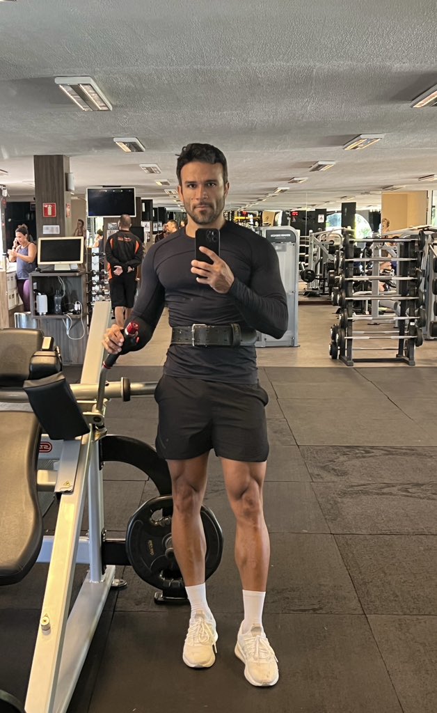 Walacyaraujo's tweet photo. Full Body. 💪🏽 https://t.co/csPbxItIg1