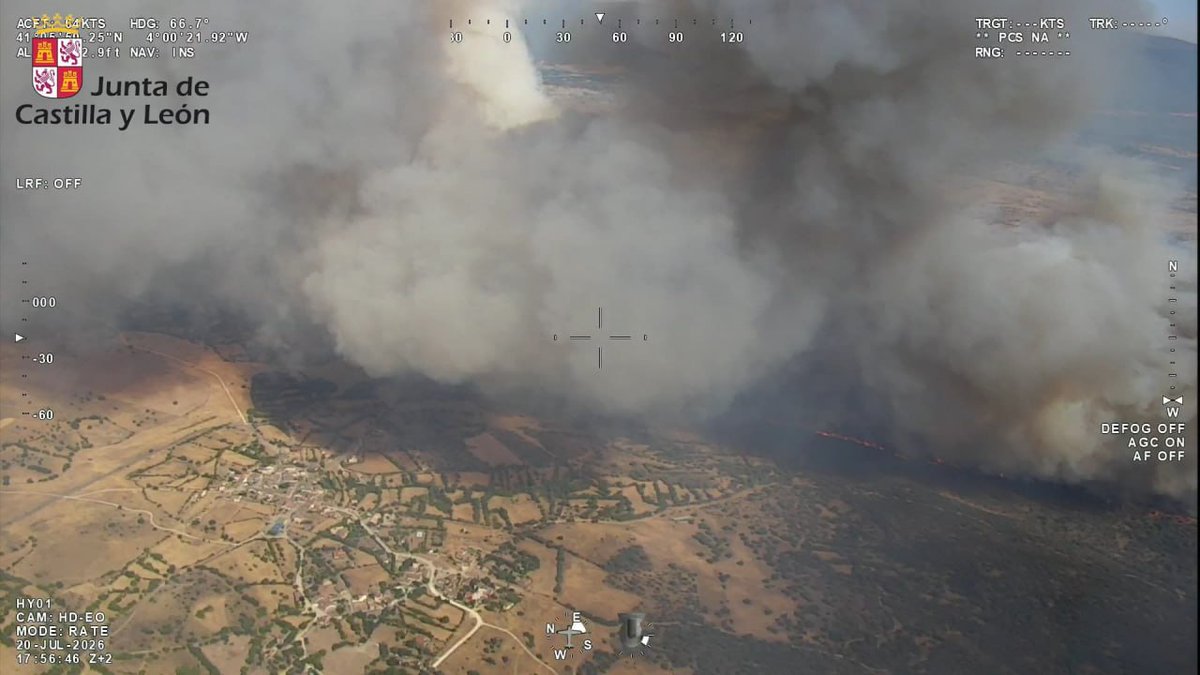 naturalezacyl's tweet photo. El #IFBrieva en #Segovia responde a un clásico modelo de incendio de viento, como puede verse en la imagen alargada del perímetro. Ha sufrido rachas de 46 km/h lo que le ha hecho avanzar a gran velocidad y afectar, en línea recta, a casi 11 km. https://t.co/G0Ctp9IqkQ https://t.co/UIy3Oj4L0u