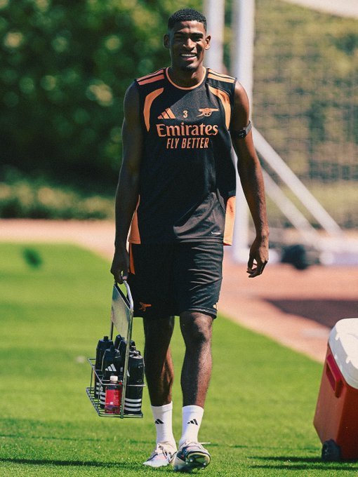 ArtetaEra's tweet photo. 📸Training JPEGs 💥 https://t.co/k5vgT7BxIN