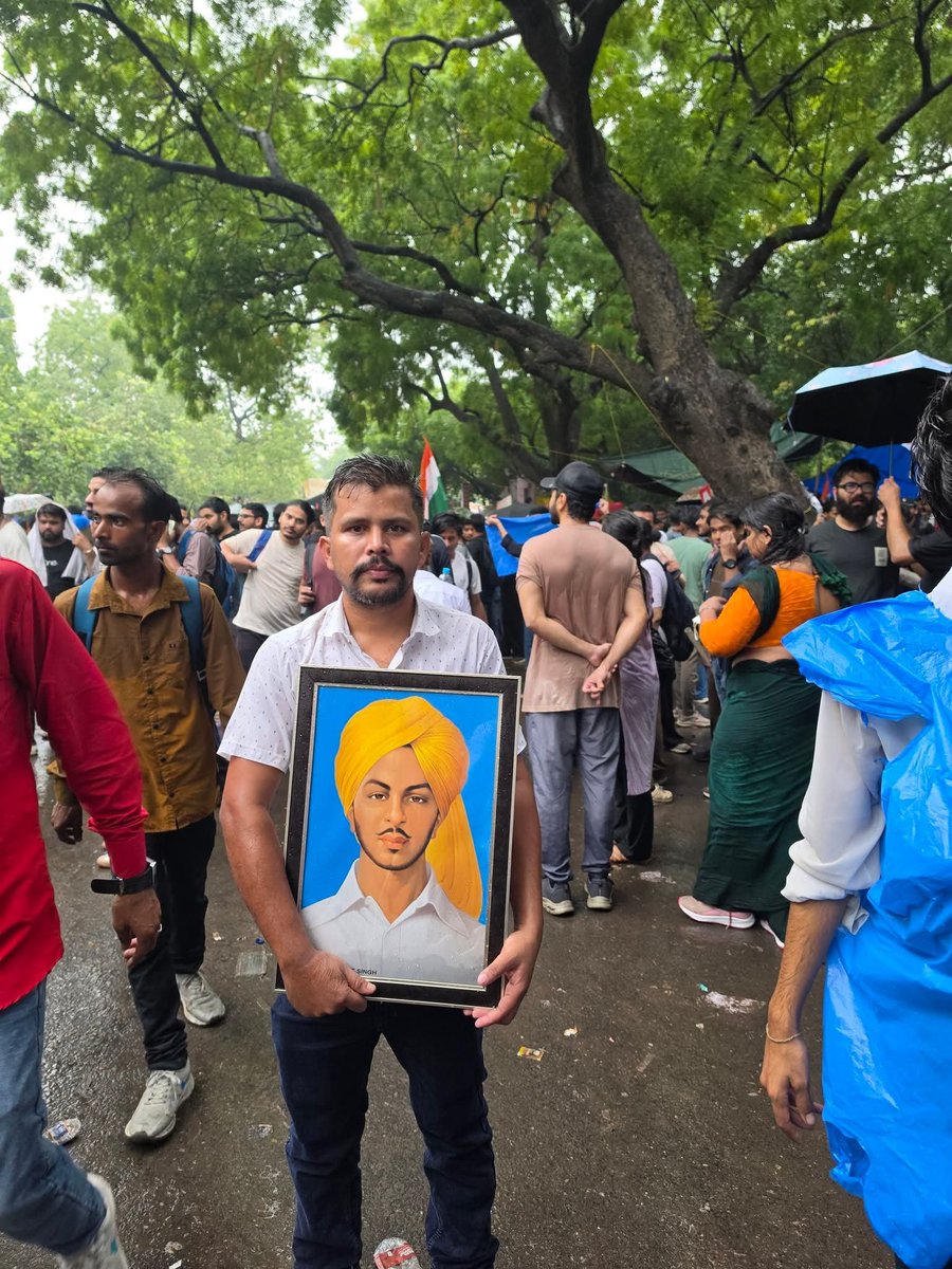 kumar_jagadal's tweet photo. **English Translation:**

Today,at the protest demonstration held at Jantar Mantar in the country's capital,Delhi,dear Subrat Bhai from Boudh district participated and has registered the presence,Sri Netrananda Sahu from Jharsuguda and Team LDA are also there .
@CJP_for_India https://t.co/FV1ZuSXTPI
