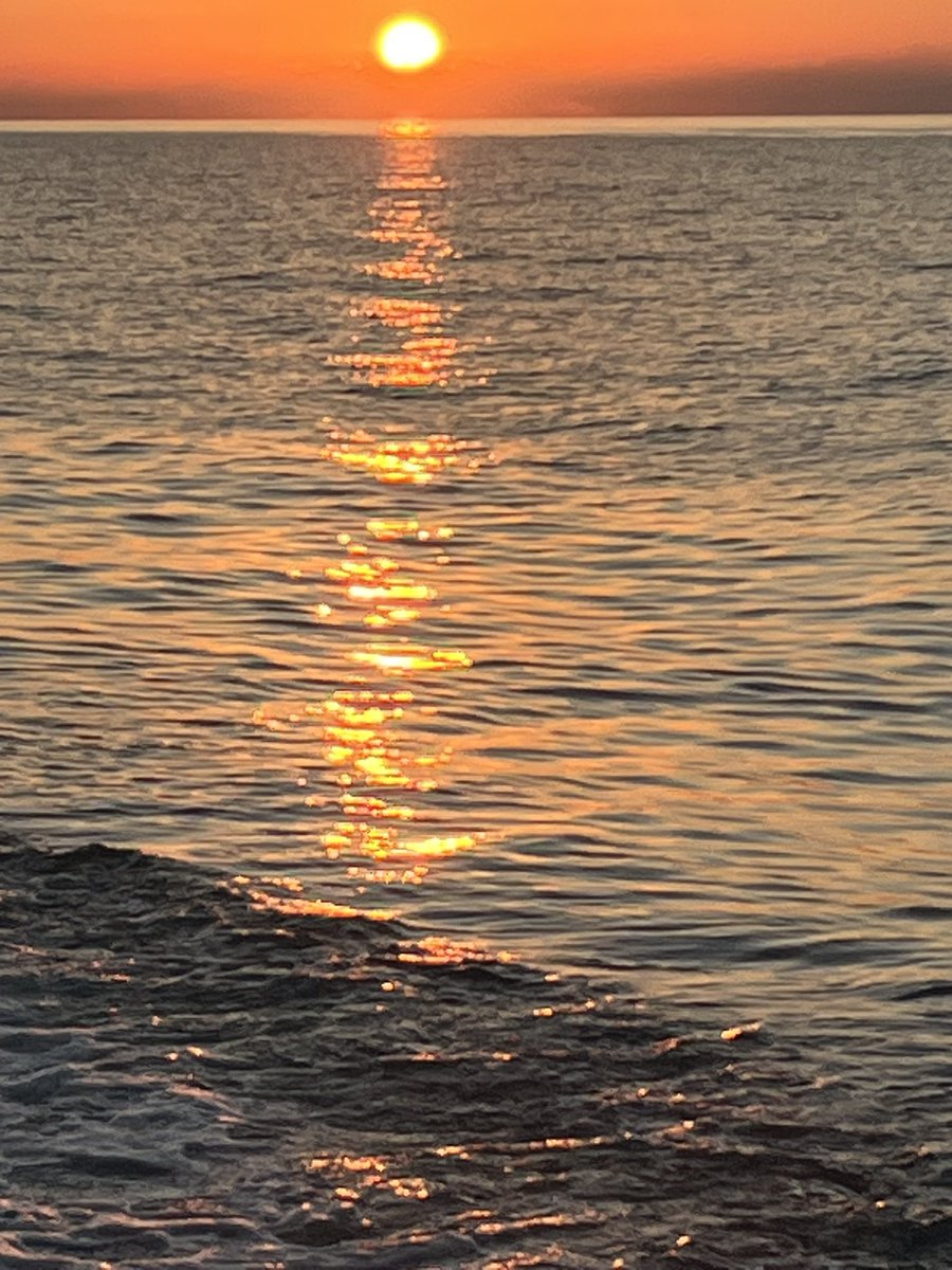 noregredz's tweet photo. Bu manzaraya gitmemizin iki dakikamızı aldığı o güzel evreni bir sene yaşadık 🫶🏻🧡🧿🍀 eriştirene nasip edene çok şükür 🙏🏻 https://t.co/r9nu0ogXZU