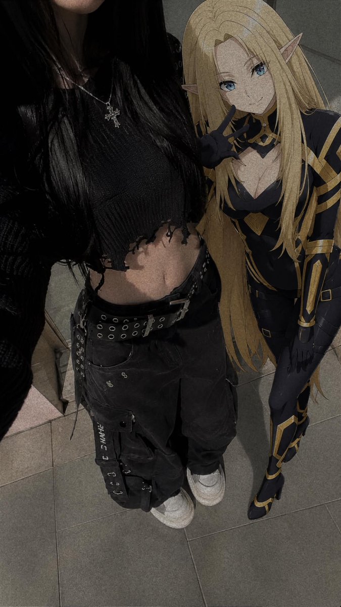 lauramoonlit's tweet photo. me and alpha >.< https://t.co/ZpdT4GWltw