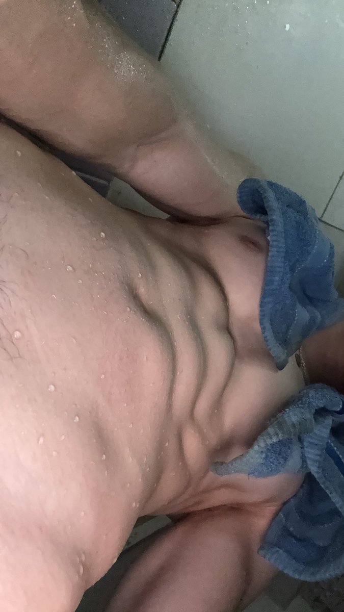 trankhanh200112's tweet photo. 💦 https://t.co/cz7K2JHVlm
