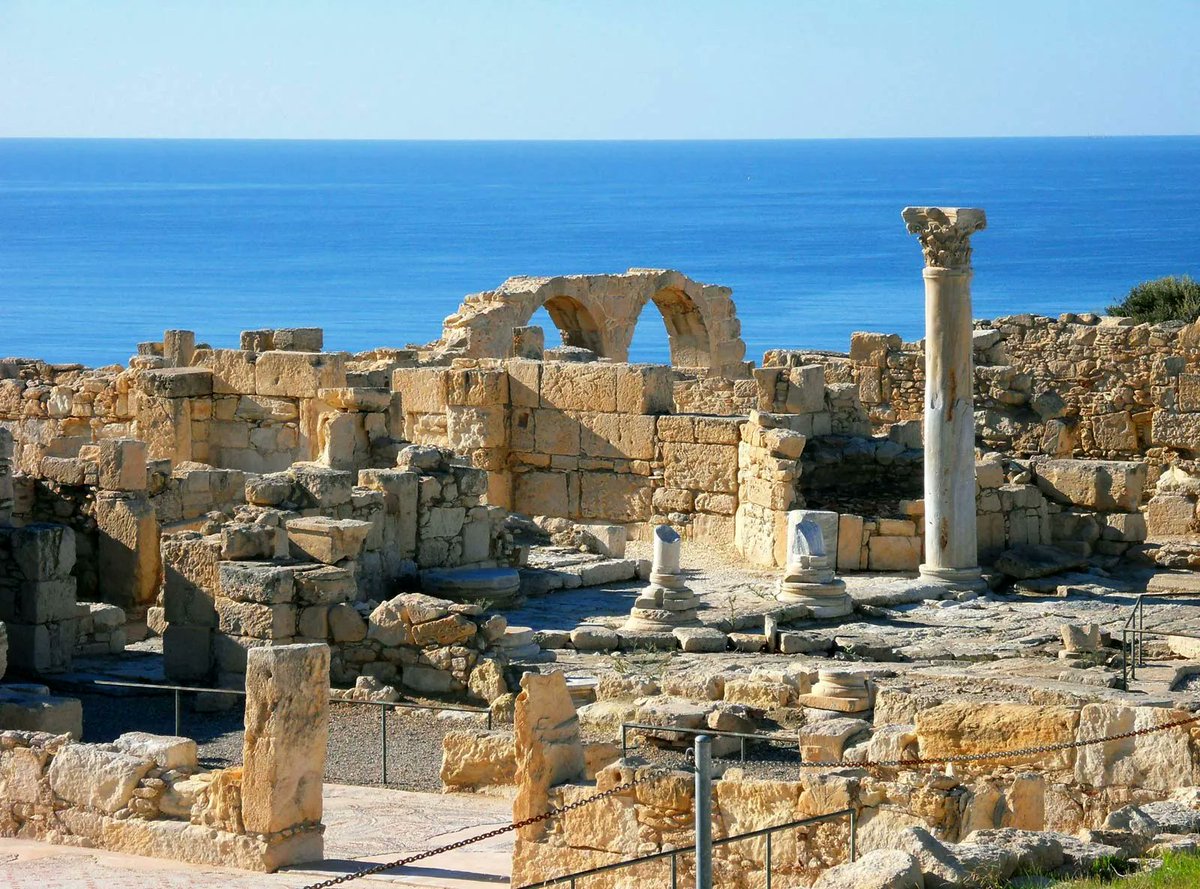 Graecopithix's tweet photo. Δεν ξεχνάμε το μίσος που τους οφείλουμε. Θα έρθει η μέρα που θα ελευθερώσουμε τη γη μας, όσους νεκρούς κι αν χρειαστεί. Από την Κερασούντα ως τη Β. Ήπειρο και την Αμμόχωστο. Θα φανούμε αντάξιοι των ηρωικών ανδρών της φυλής. Θάνατος στο ανατολίτικο χωνευτήρι λαών! Ζήτω η Ένωση! https://t.co/uSF4JDBrEz
