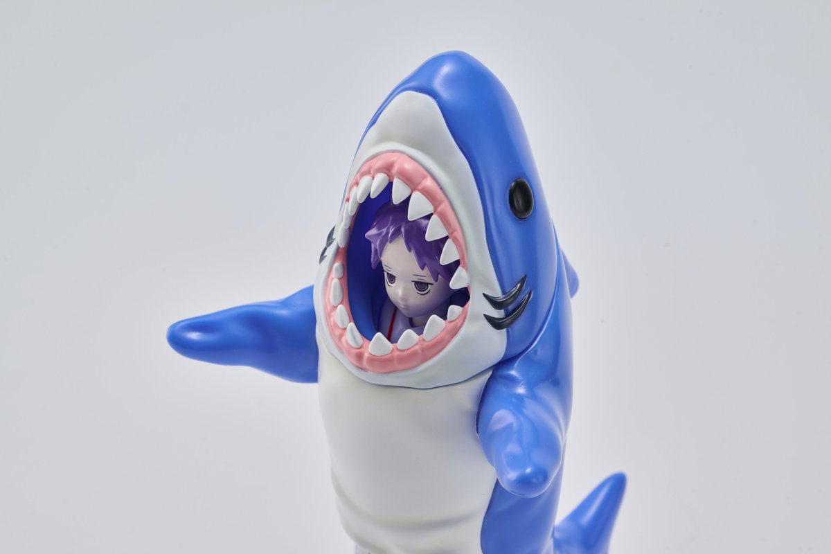 THESCAREDYCLUB's tweet photo. 当日版権物情報
作品：恵比寿 平和シャークスマスコット（ドロヘドロ）
サイズ：全高約18cm
価格：20,000円
ソフビ塗装完成品
会場販売予定
ブース番号：02-39-02

#ワンフェス2026夏 #wf2026s
#ドロヘドロ #DOROHEDORO #林田球 https://t.co/rHlTtribMb