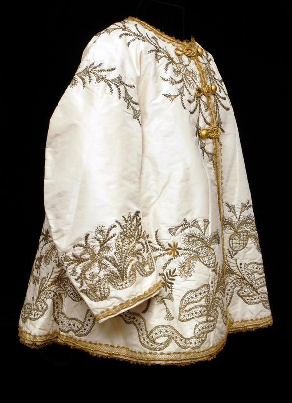 wikivictorian's tweet photo. Paletot of Empress Eugenie, 1860s. Bowes Museum. https://t.co/k93TZ5NUjp