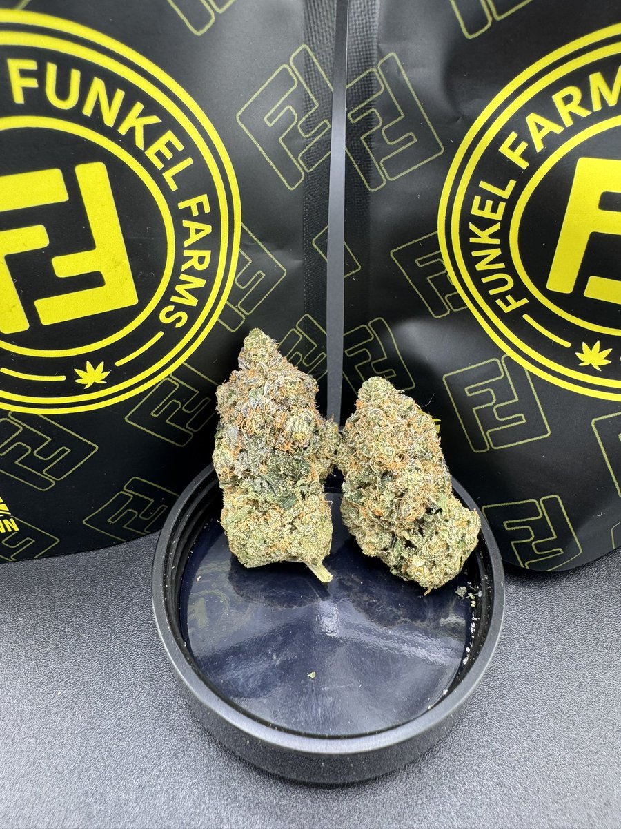 Stickyickymick's tweet photo. Funkel Farms - Peach hydrogen https://t.co/ITOMLZgfZh