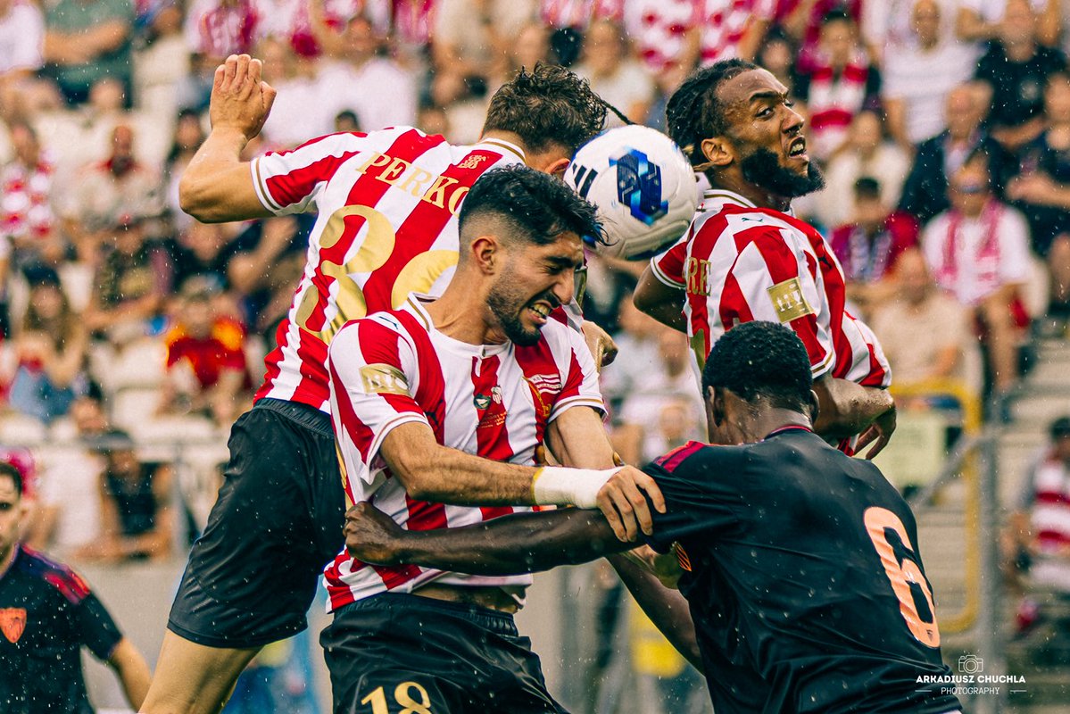 QzbiPL's tweet photo. Chłopaki ugotowali wczoraj na 120-lecie klubu @KSCracoviaSA 💪
Cracovia 1:0 Sevilla
Dzięki za akredytację na meczycho @KJagodynski 🤝
#CRASEV https://t.co/q8Xj6cnj9q