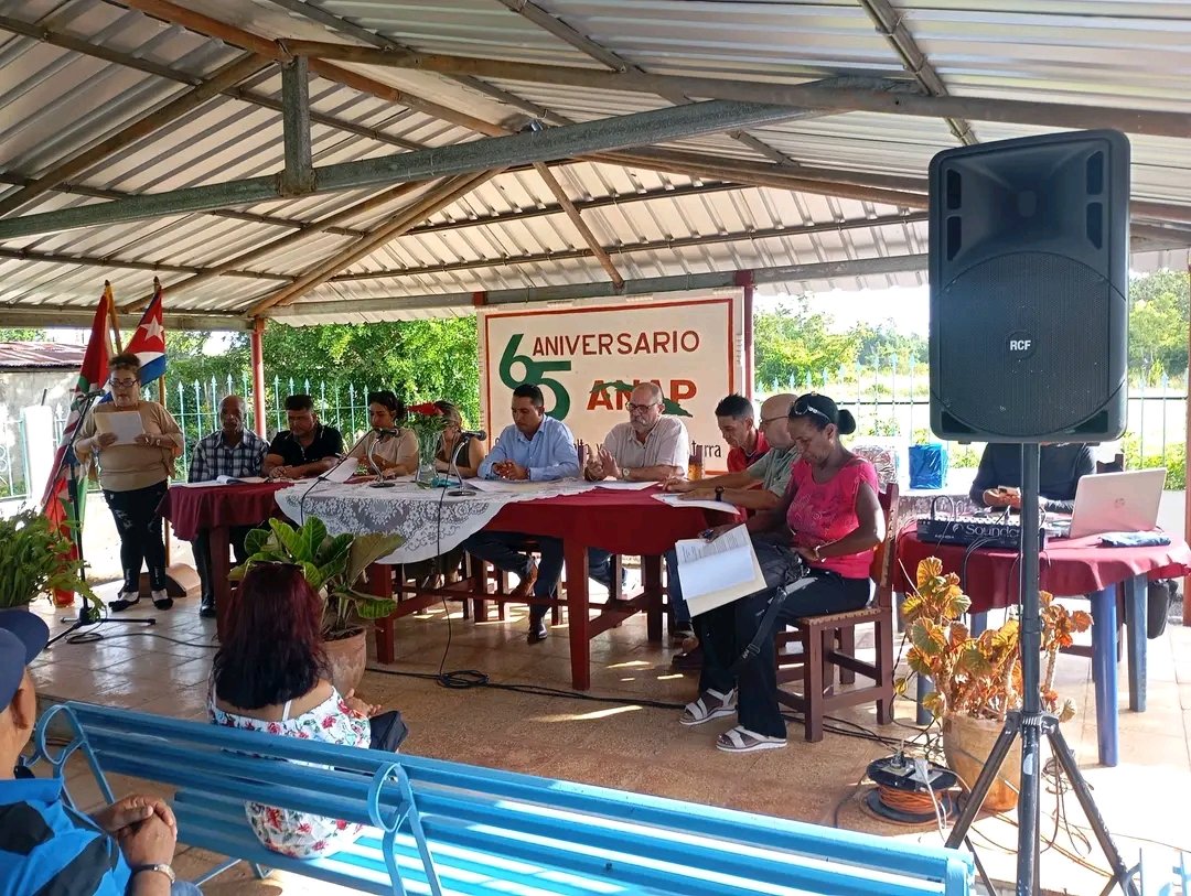 MilloDelmi76862's tweet photo. Asamblea de Balance Económico 2025-2026 
Hoy en la CPA Héroes de Yaguajay se desarrolló la asamblea de balance económico correspondiente al período 2025-2026. Con espíritu crítico y constructivo. 
#ArtemisaJuntosSomosMás
#UnidosYProductivos
#Alquizar
#CubaEstáFirme. https://t.co/yBT07giaxq