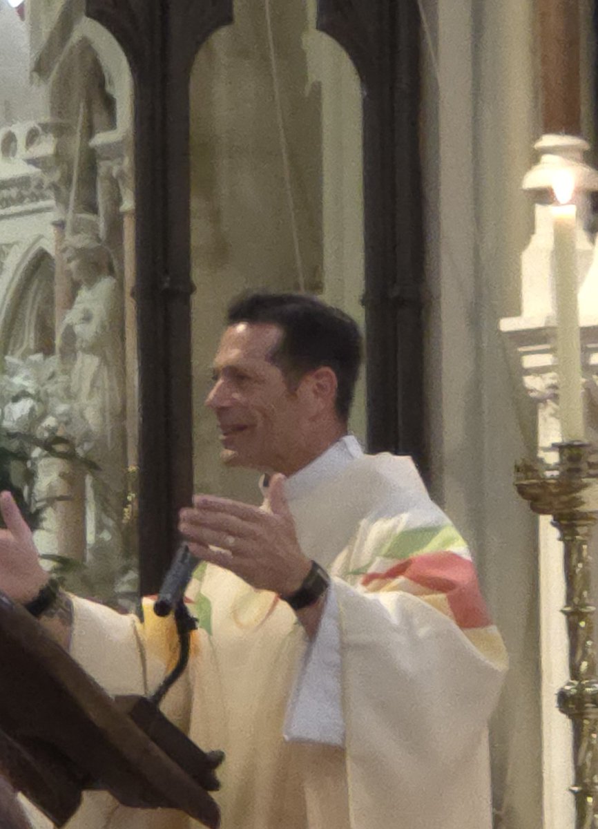 CatholicArena's tweet photo. Fr. Mike Schmitz celebrated Mass with THOUSANDS of Irish in Dublin this evening ahead of his sold out event at the National Stadium https://t.co/ccl4JWLgql