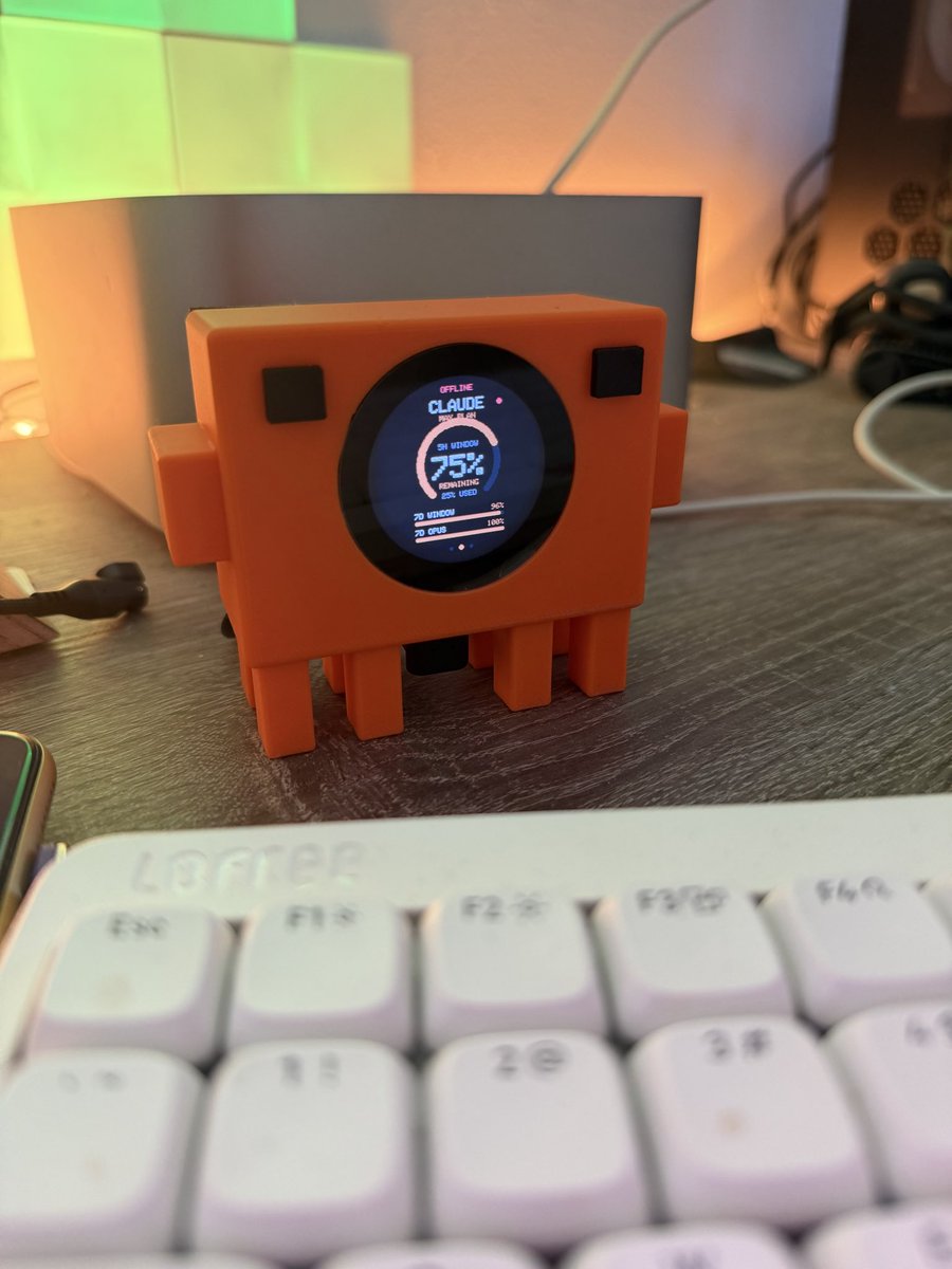 aileuxe's tweet photo. Who needs that ? 😛
#claude #claudecode https://t.co/v8RBkVtIE5