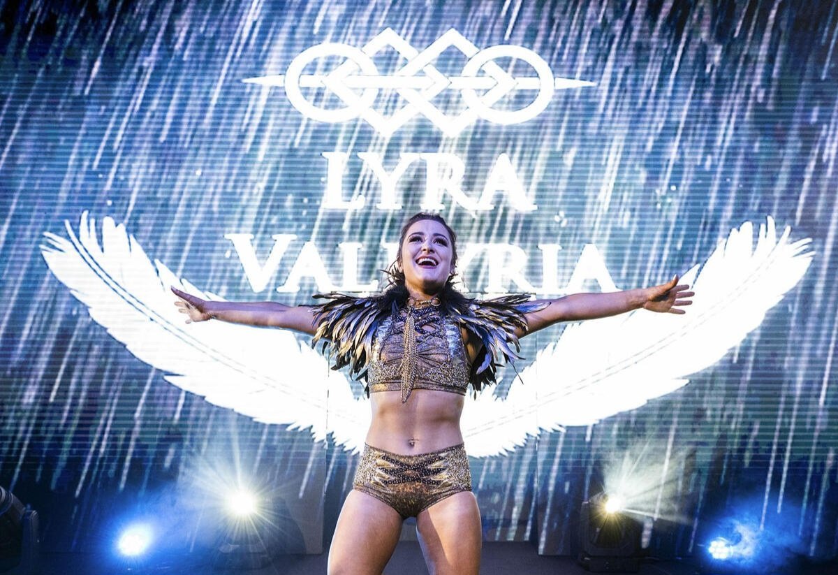 ProWFinesse's tweet photo. 2026 Money in the Bank winner.

It's hers. https://t.co/1hPRUerEtQ