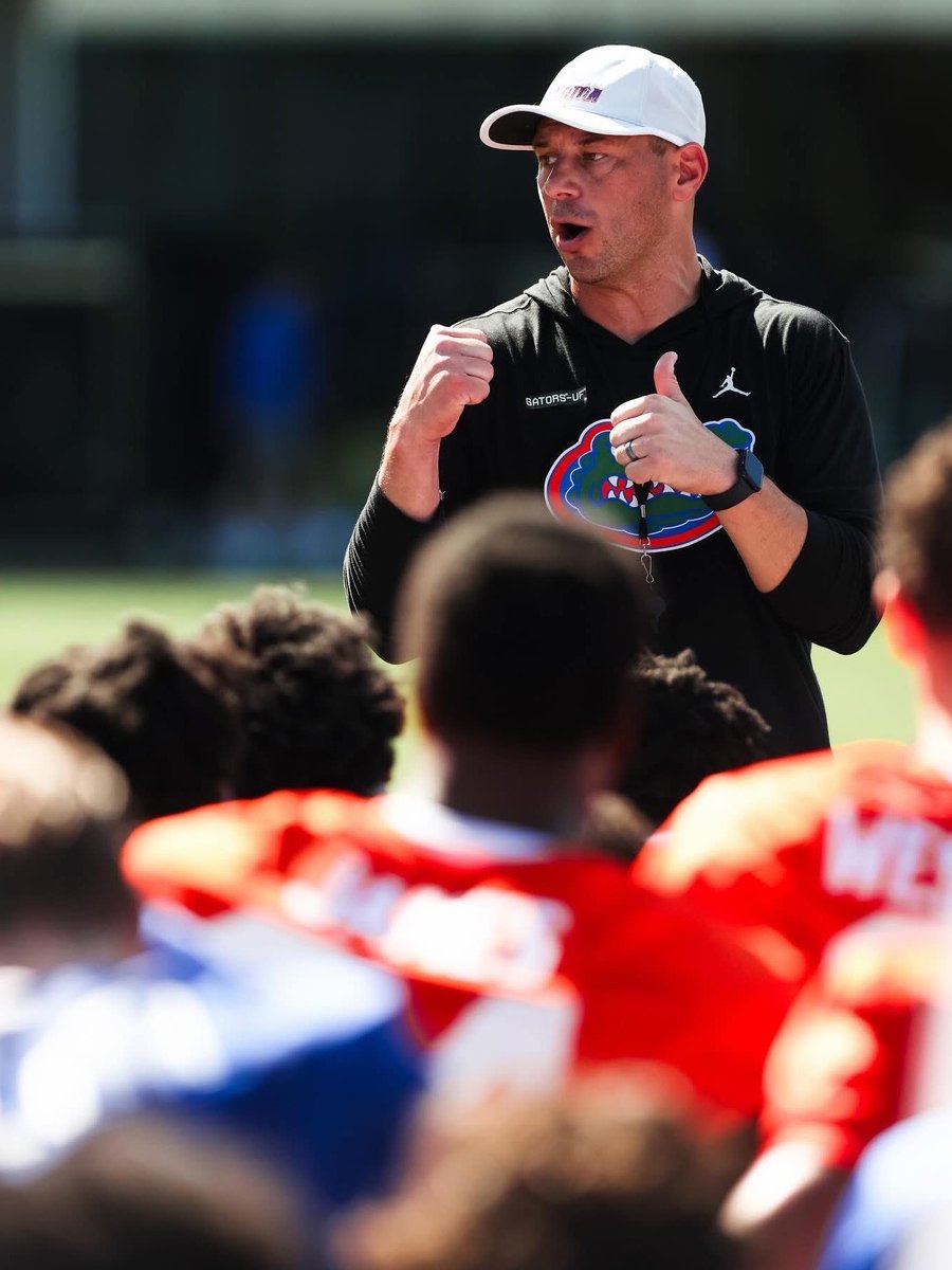 ItsJesseSimmons's tweet photo. Florida’s new head FB coach @CoachJonSumrall had a few words about Stetson’s new head Baseball coach, Shane Gierke that fans should note✍🏼

 "Shane is a relentless worker and tremendous coach. His ability to recruit and develop players has always stood out to me. I'm excited to watch him lead as a head coach."

The two friends and coaches formerly spent time at Troy as assistants from 2015-17, and now get Head Coaching jobs in the same state in 2026☀️🏈⚾️
Story: https://t.co/qw3qZKucF2