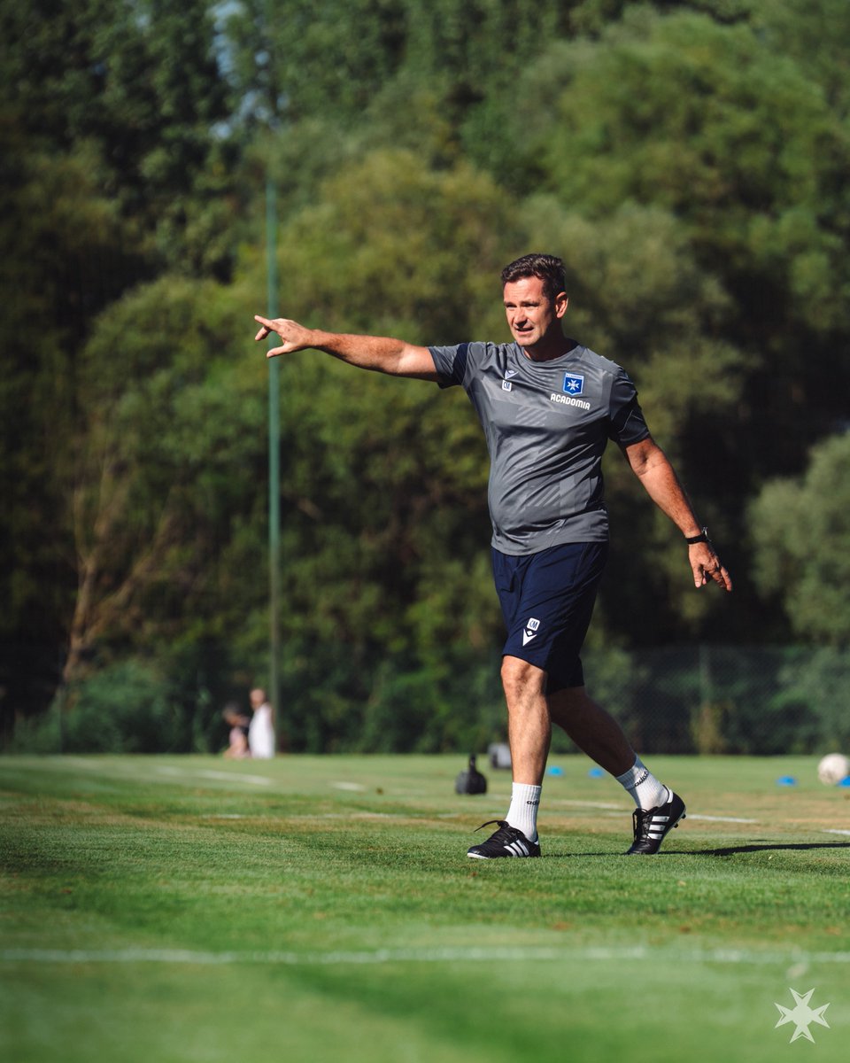 AJA_Feminines's tweet photo. 🔙 C’est la reprise collective pour nos Auxerroises ! 👋

#TeamAJA https://t.co/CkrtxLnuK5