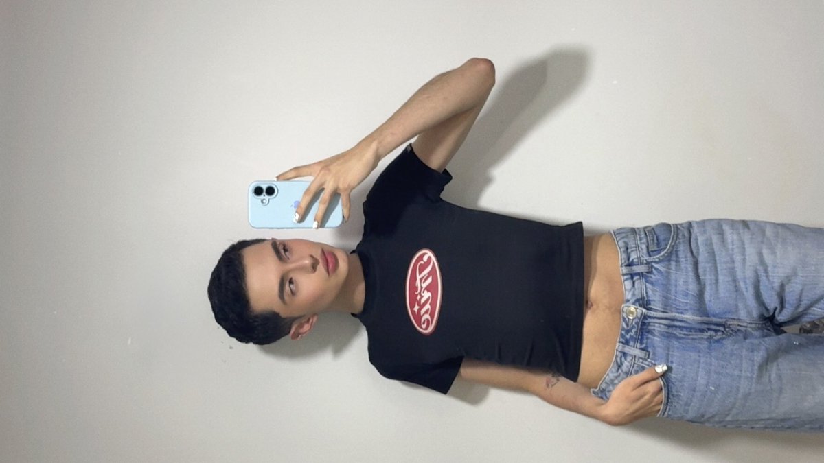 SebitasM_'s tweet photo. 🤍🫰🏼 https://t.co/wavNH21A0N