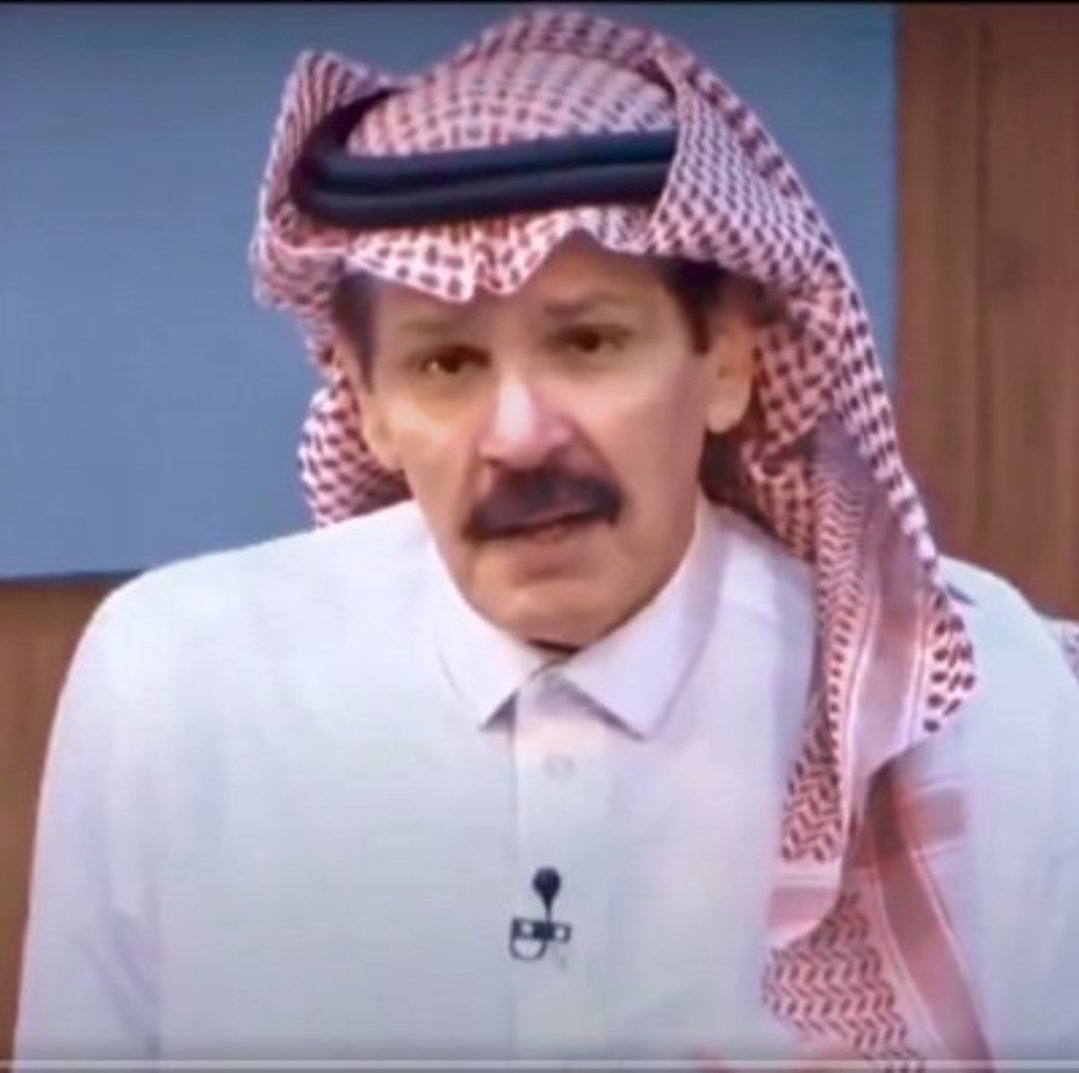 al3sseeri's tweet photo. @saleh_alturigee طيب انتبه لشنبك لا يوقعك ويختل التوازن افتكرتها ظفيرة ددسن موديل 79
 رحم الله من اعطاك مكانه ووضع لك هيبة في كرة اليد من رجالات الرموز الأهلاوية https://t.co/wuYhmbp381