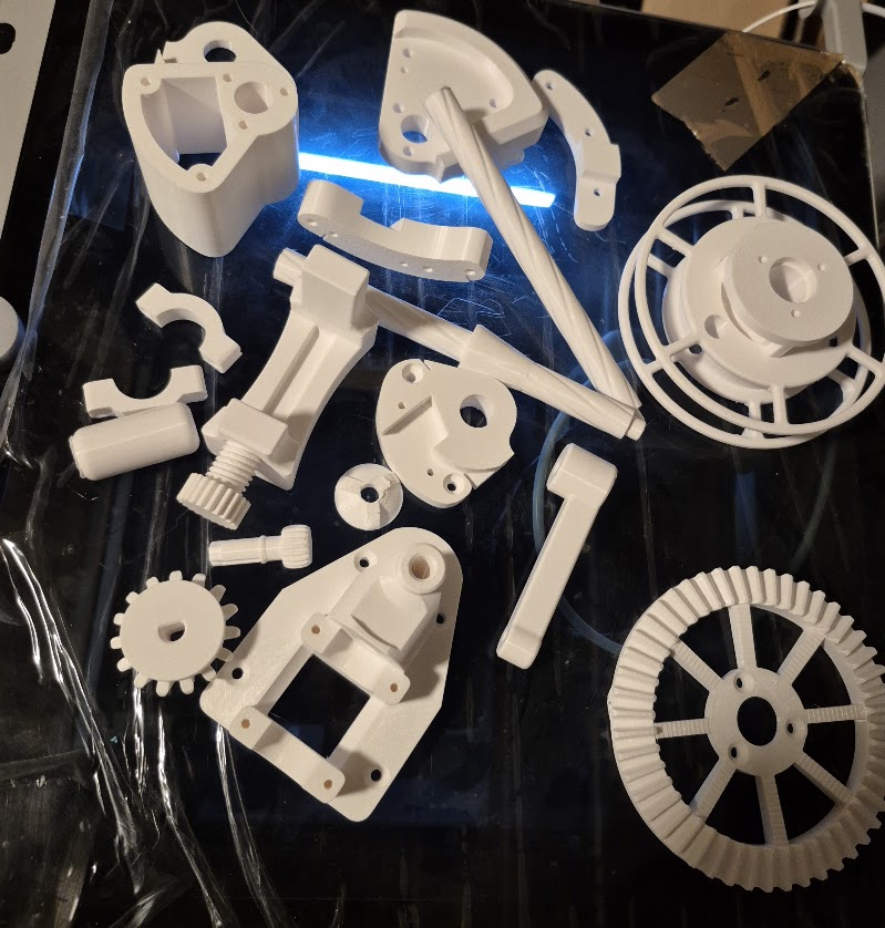Monwifi_fr's tweet photo. Préparation d'une découpeuse de bouteilles PET en lanières pour ensuite venir les fondre et refaire du filament imprimable 3D. Bricolage au #FabLab local qui prend forme et recyclera à près de 100% les bouteilles.
#FrenchTech #Pontchateau #Crossac #LoireAtlantique #Bretagne #BZH https://t.co/0DSbcsDf9e