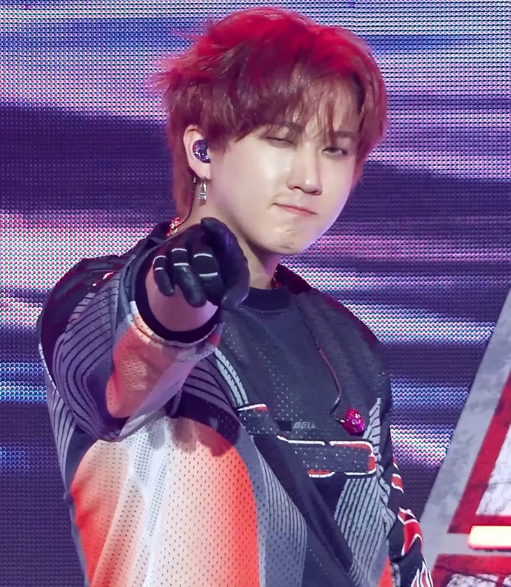 foxxystay's tweet photo. i don’t think people talk enough about how insanely attractive changbin is https://t.co/xSsLFlxSC5
