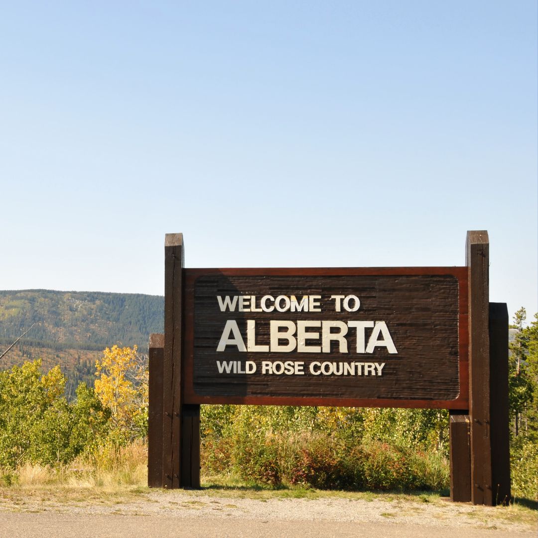 ABProsperityPrj's tweet photo. Alberta's energy story is one of innovation.

It began over 100 years ago with conventional oil and gas in Turner Valley. As technology advanced, Alberta's engineers, researchers and skilled workers found new ways to unlock the vast oil sands in northern Alberta.

From the first commercial oil sands mine in 1967 to the development of world-leading in situ recovery methods, Alberta has continued to solve complex challenges through ingenuity and determination.

Today, Alberta produces more than 3 million barrels of oil each day while the industry continues to invest in new technologies that improve efficiency, reduce emissions and lower water use.

Alberta's success wasn't built overnight. It was built by generations of innovators who refused to stop pushing forward.