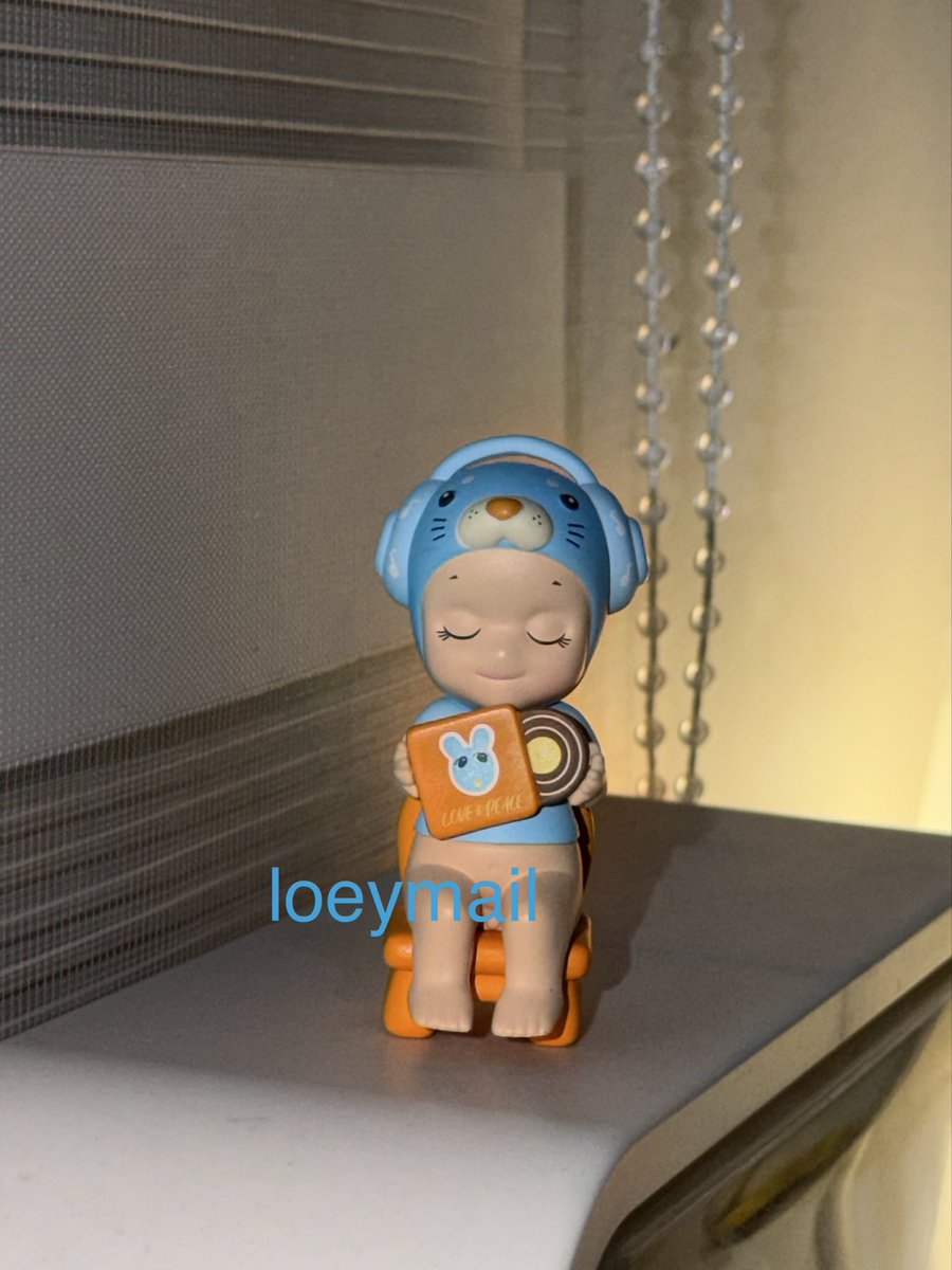 loeymail's tweet photo. wts ufs lfb sonny angel ph

onhand etm enjoy music - ₱ 4500

- negotiable
- w/ bnf
- x sensi
- can sdd
- payo

📍taguig https://t.co/2geROKTjJa