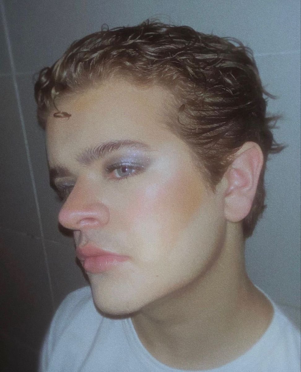 KurtsSpree's tweet photo. His drag would be so tea… https://t.co/VYh15sz6K2