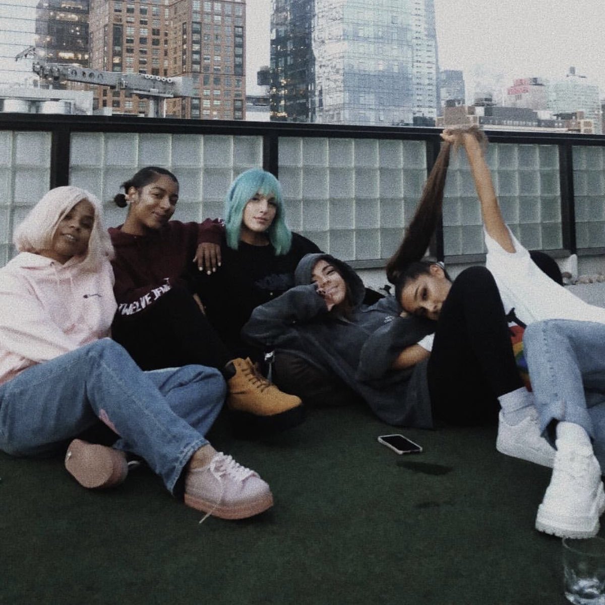 sixthirtybae's tweet photo. her 2018 new york era is so unforgettable https://t.co/TSJgH5jXPk
