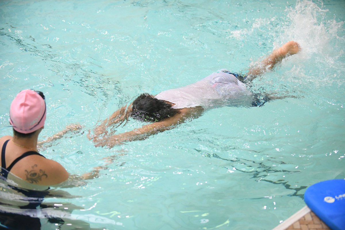 NYCParks's tweet photo. Swimming is more than a summer skill… it's a life skill. 🌊Enter our free Learn to Swim lottery for upcoming sessions where we help young swimmers gain confidence, improve their technique, and build water skills! https://t.co/oiFu7QzWO5