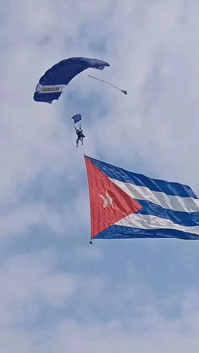 CamilaGzlez34's tweet photo. "No se puede confiar en el imperialismo ,ni un tantico así, nada".#Che
#ElMoncadaEsMiPatria https://t.co/I7lksnqSl2