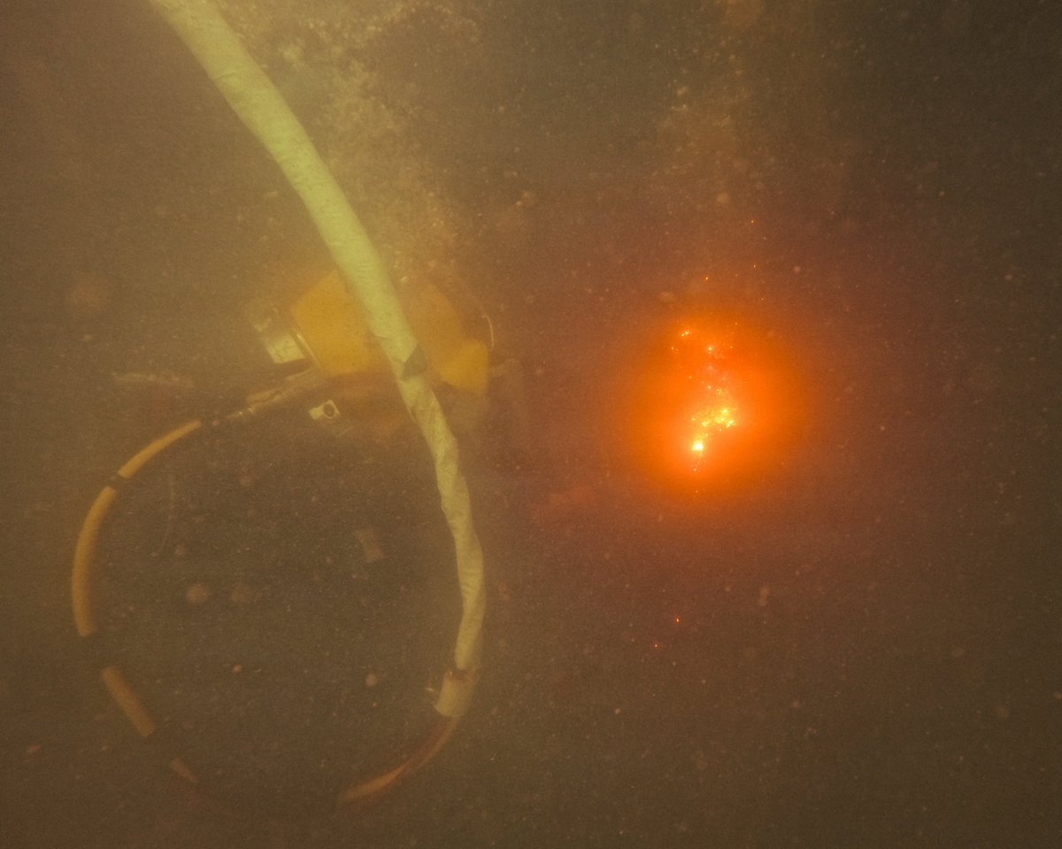RimofthePacific's tweet photo. Into the Deep 🌊

Beneath the surface, U.S. and Mexican Navy divers sharpen salvage and underwater recovery skills alongside partner nations, strengthening interoperability where teamwork matters most.

📸: MC1 Christopher Caravello

@USNavy  @USPACOM @SEMAR_mx https://t.co/mtykM5QMC4