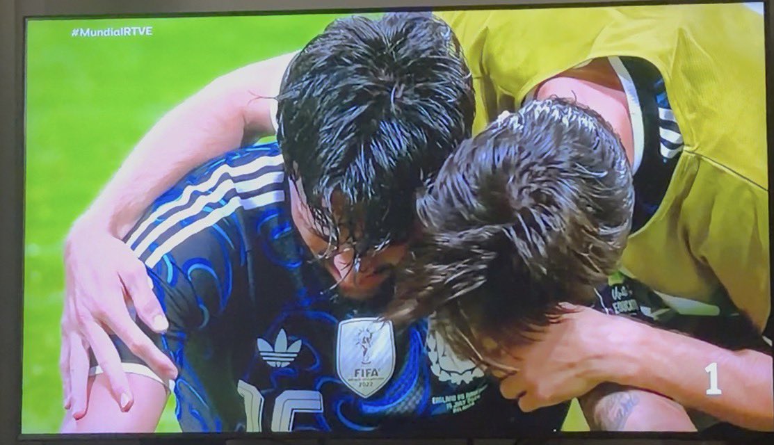 anonymous14739's tweet photo. @indir444a @RodriguezRMCF Ustedes ganaron los demás partidos por el árbitro, si no no llegáis ni a semifinales de lo mal que habéis jugado. A LLORARLE A TUS VIEJOS QUE NI TE BANCAN DE LO PELOTUDA QUE SOS. https://t.co/kbyggdWXzs